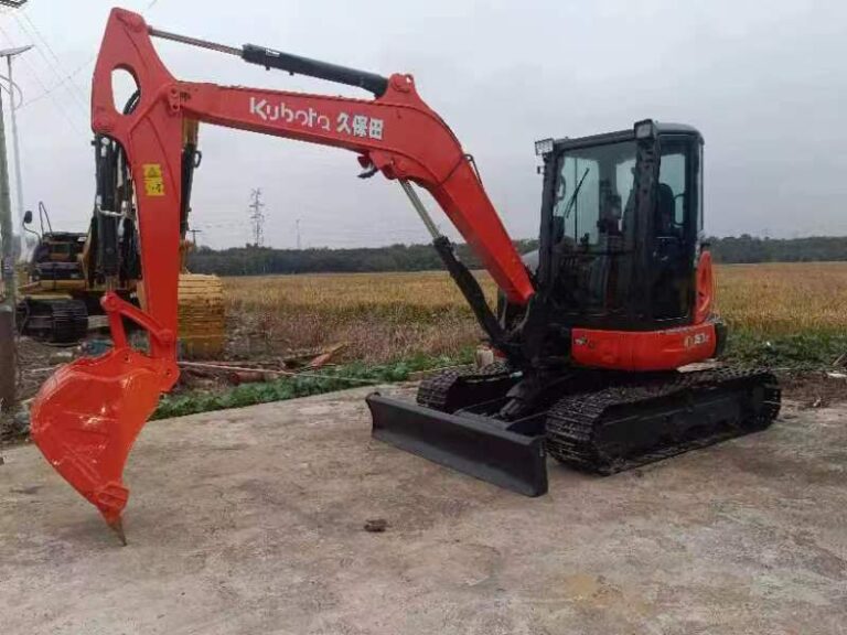 KUBOTA EXCAVATOR