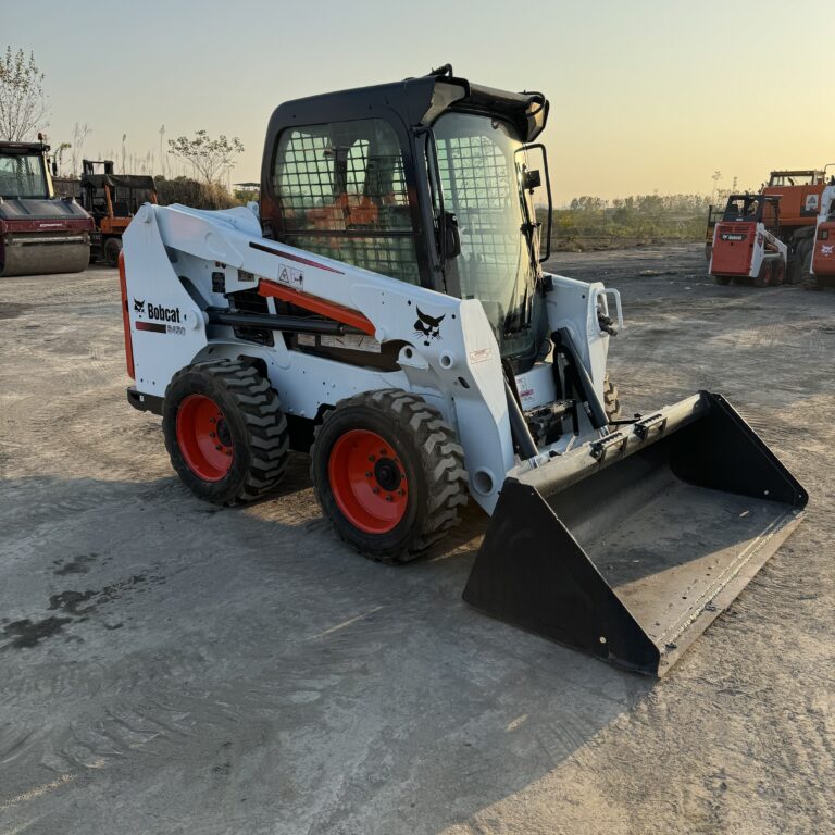 Bob cat skid steer S450