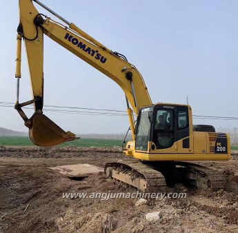 used excavator KUMATSU PC200-8