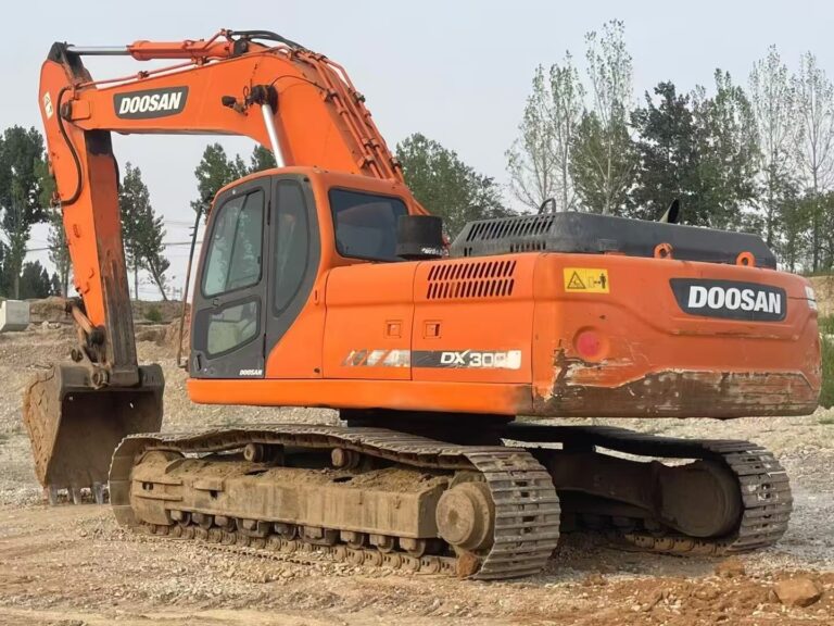 Used excavator Doosan DX300LC