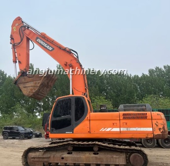 Used excavator Doosan DX420